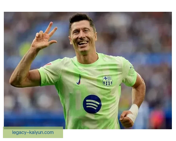 莱万多夫斯基上演历史一刻，5分钟打进9球表现亮眼