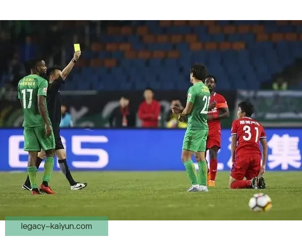 欧本赛事精彩回顾：巅峰对决与惊人逆转表现亮眼，球迷热议不断